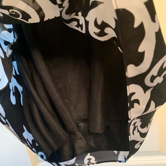 WHBM Black & White Halter/Sleeveless Top | Womens Size 2 - Picture 8 of 9